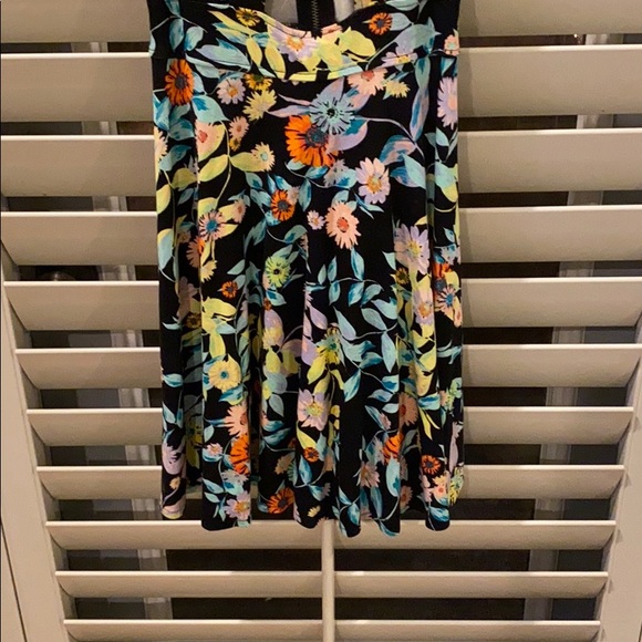 Volcolm skater dress! Sz small. Perfect condition - Picture 3 of 8